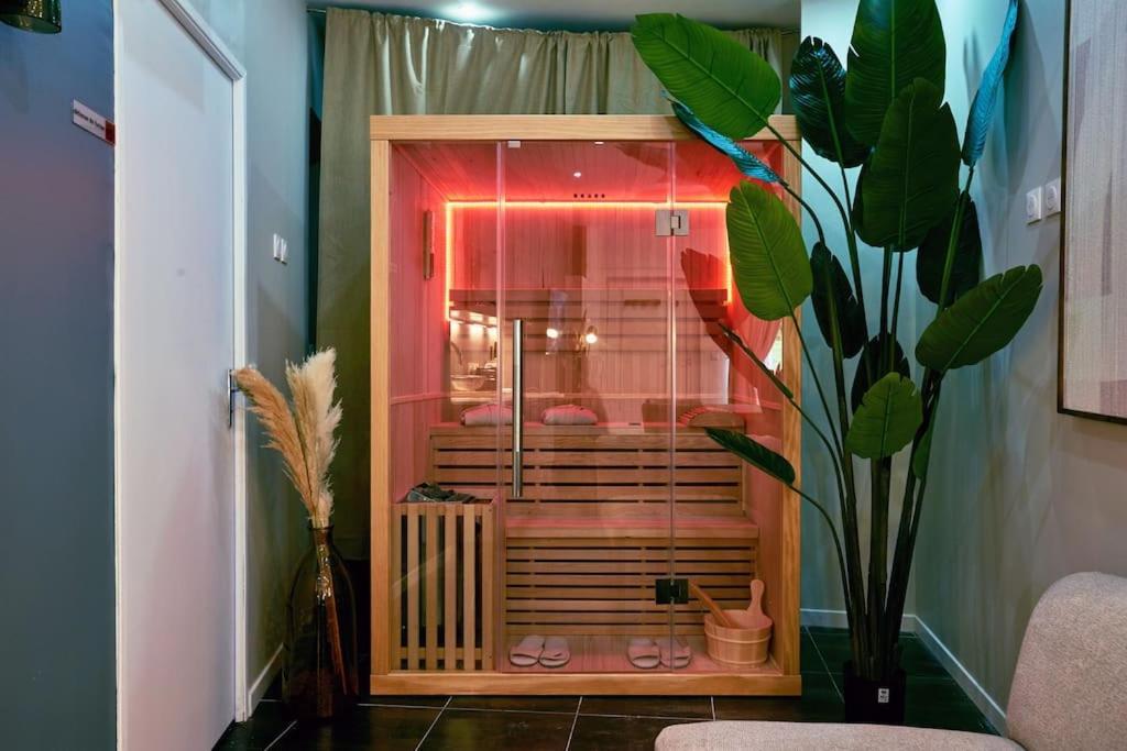 Versailles Jacuzzi - Sauna - Rdc 2 Eksteriør billede