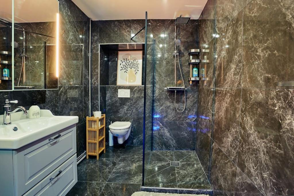 Versailles Jacuzzi - Sauna - Rdc 2 Eksteriør billede